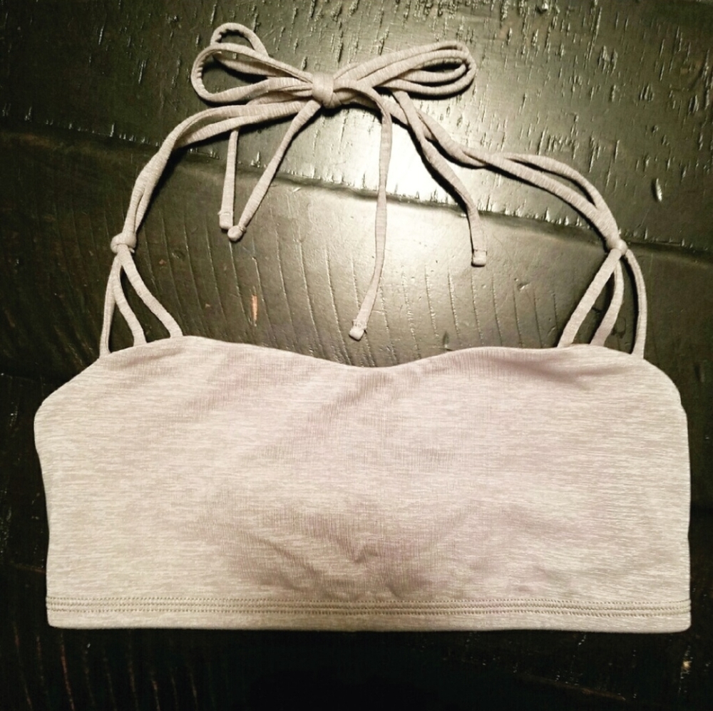 EUC LULULEMON INCREDIBLE YOGA SPORTSBRA SZ MEDIUM